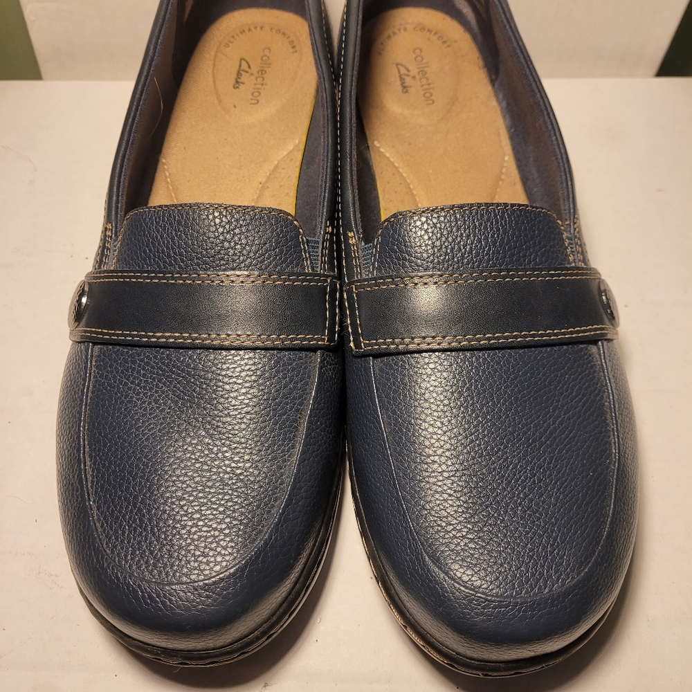 Clarks Ultimate Comfort Collection Cora Daisy Slip on Loafer Navy Leather 11m